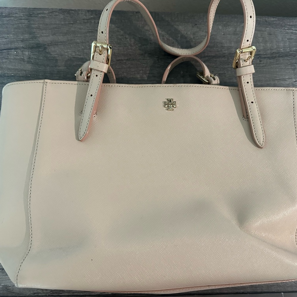 Tory Burch purse. Great condition